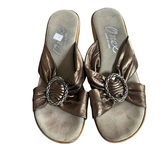 90's y2k vtg. bronze leather embellished wedge ONEX sandals heels size 9 1/2. - Picture 2 of 8